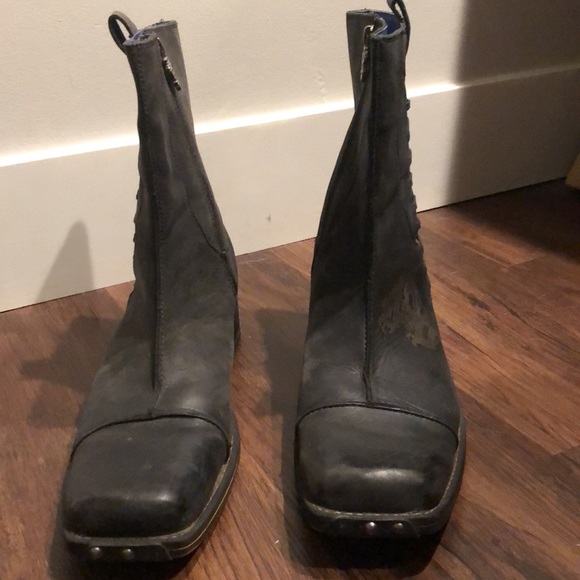 Boots - Picture 2 of 6